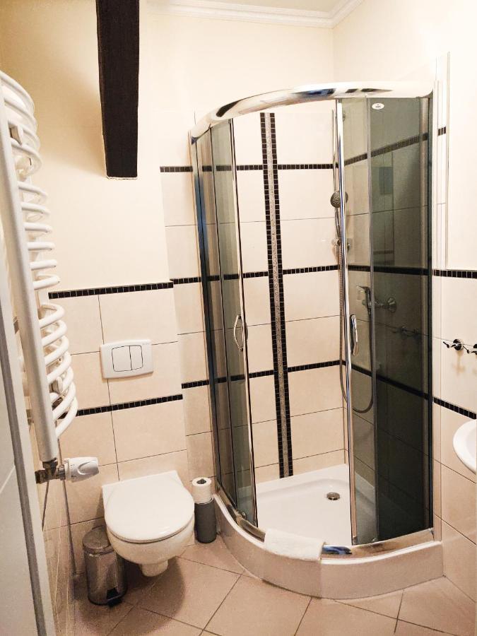 Dom Weselny Pod Kasztanem Hotel Luban Eksteriør billede
